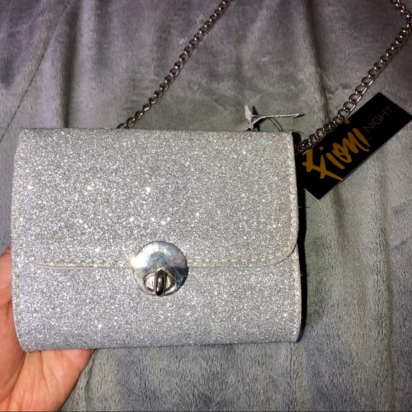 Fioni Silver Shoulder Bag - Picture 2 of 3